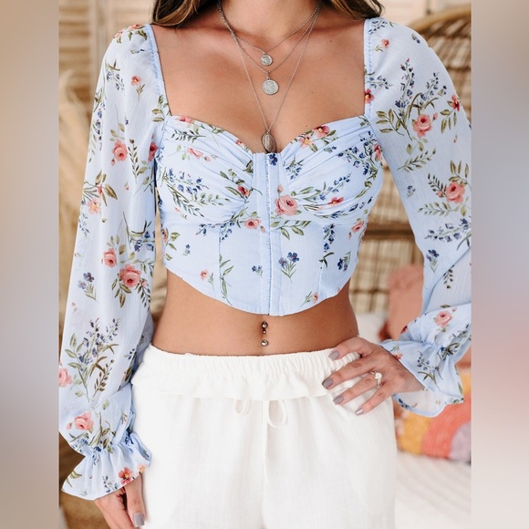 Floral Blue Women's Crop Top Size M. NWT - Picture 1 of 12